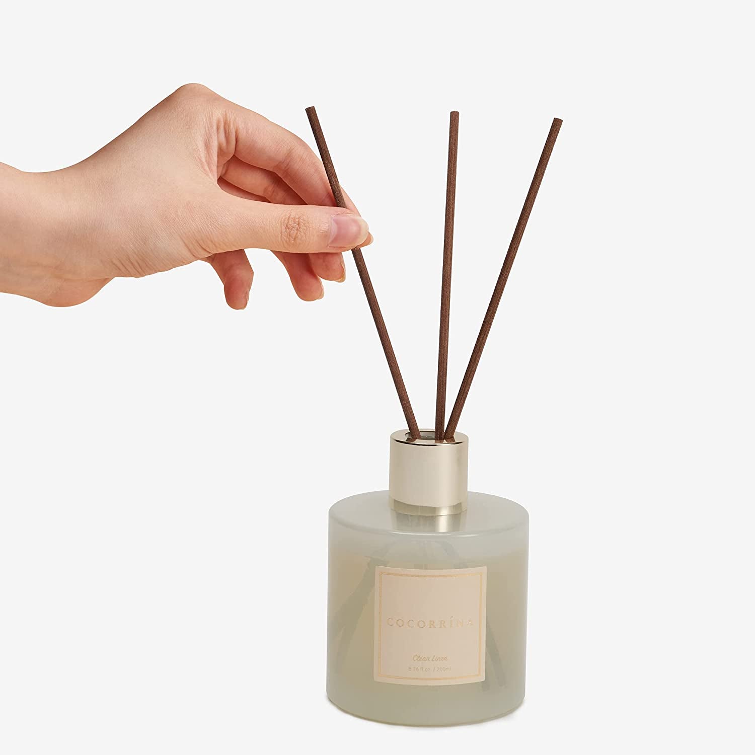 Luxury Reed Diffuser Set - Clean Linen Scent with Elegant Glass Vessel